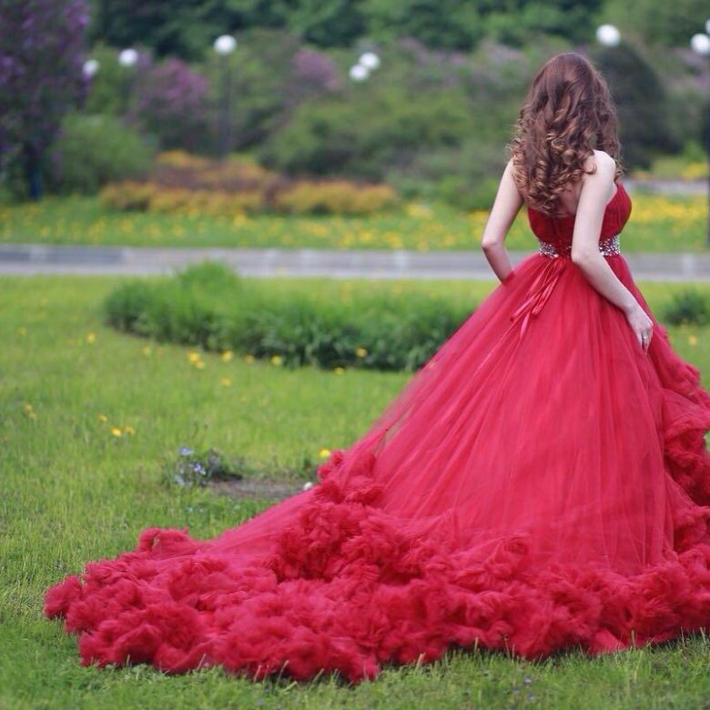 Юлия Красное Платье