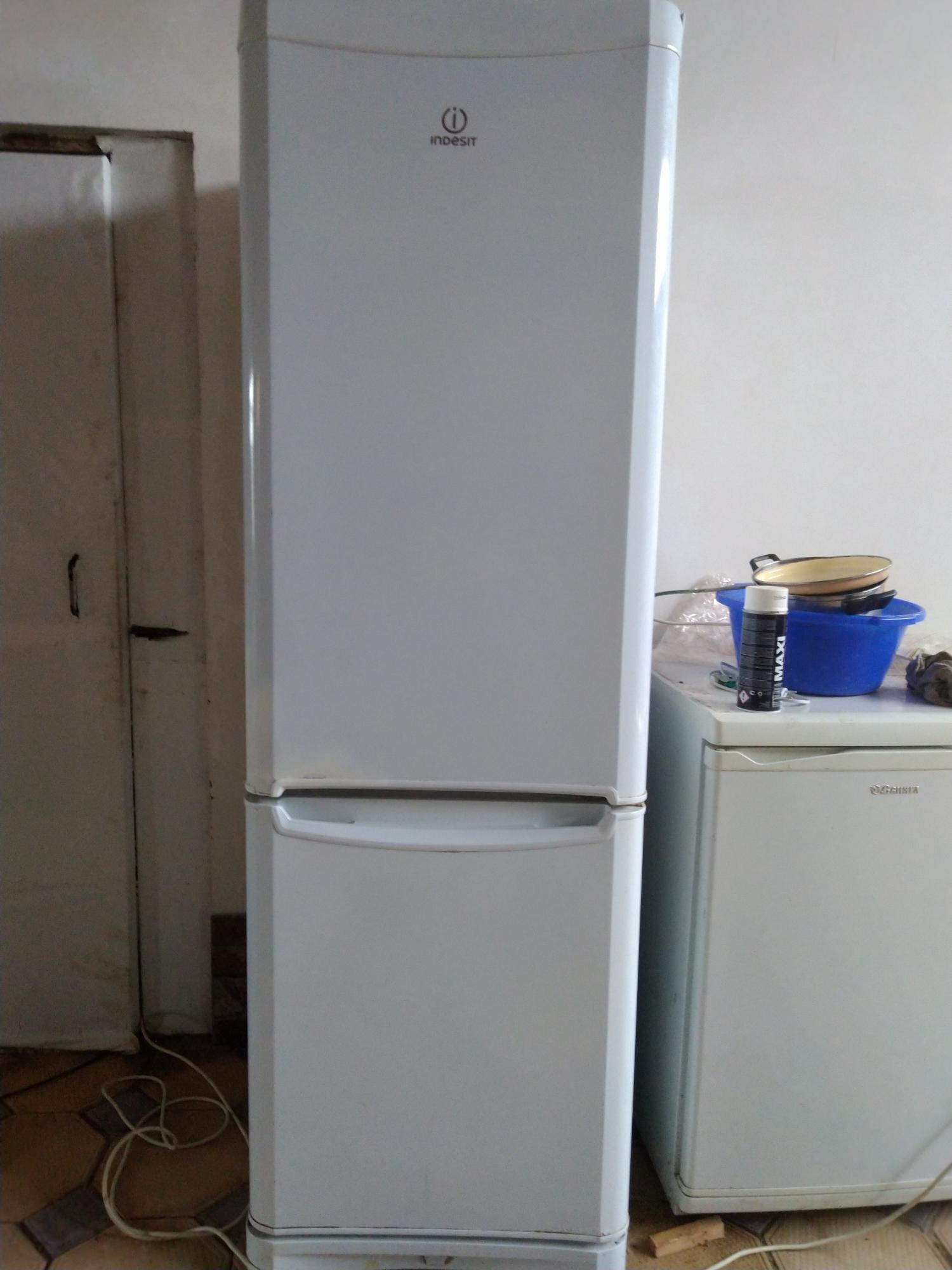 холодильник индезит 23999 фото