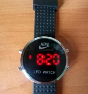 Инструкция часов led. Часы с односторонними кнопками Nike led watch.