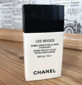 Тональный крем chanel les beiges. Chanel les Beiges тональный Medium. Шанель лес бейджес тональный крем b20. Тональный крем Шанель 03. Шанель тональный крем капсулы.