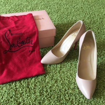 НОВЫЕ лабутены????