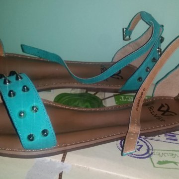 Новые босоножки