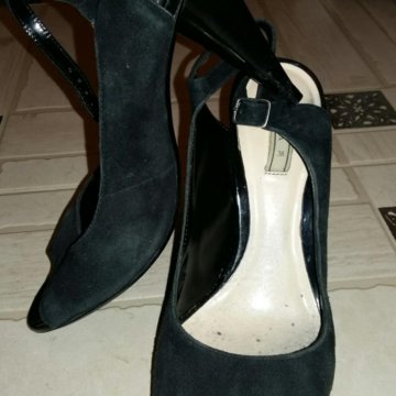 Продам босоножки