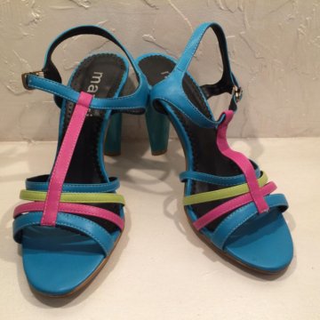 Босоножки женские