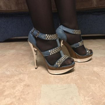 Новые босоножки