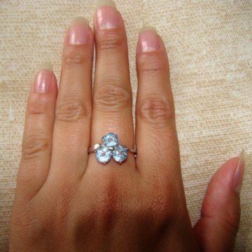 Кольцо с гол.топазом.Серебро 925.