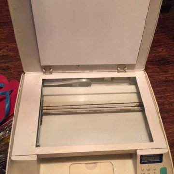 Лазерное мфу xerox.