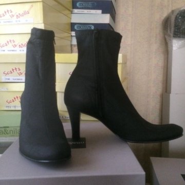 Ботильоны . Италия.