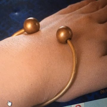 Медный браслет с шариками