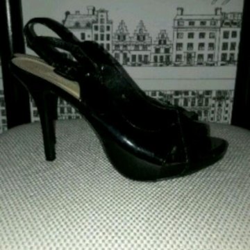 босоножки черные лакированные