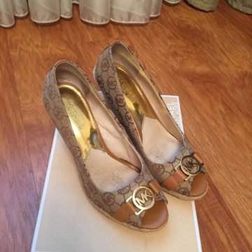 Босоножки Michael Kors