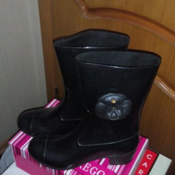 Резиновые сапоги 36р-р