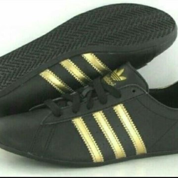 Кроссовки adidas