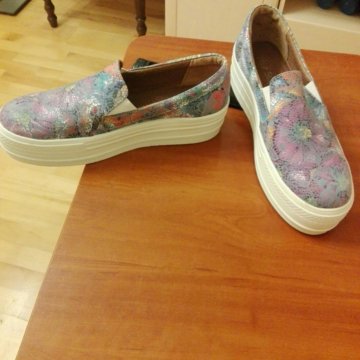 Слипоны кожанные новые