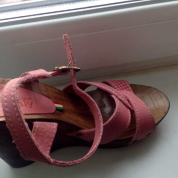 Босоножки кожа 35-35.5