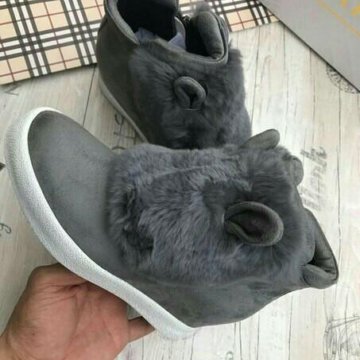 Ботинки с ушками