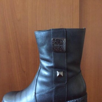 Ботинки Эконика новые