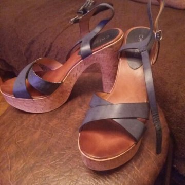 Босоножки. Кожа