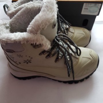 Зимние ботинки