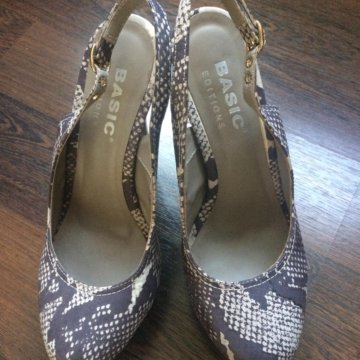 Туфли на каблуке