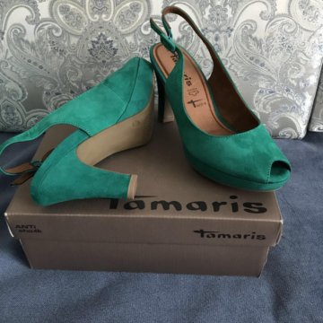 Босоножки замшевые зеленые