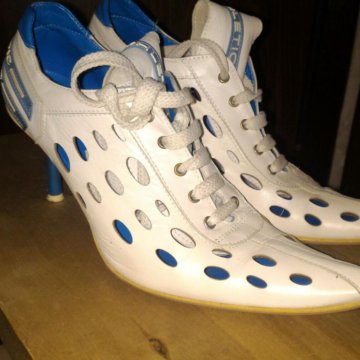 Дизайнерские женские ботинки