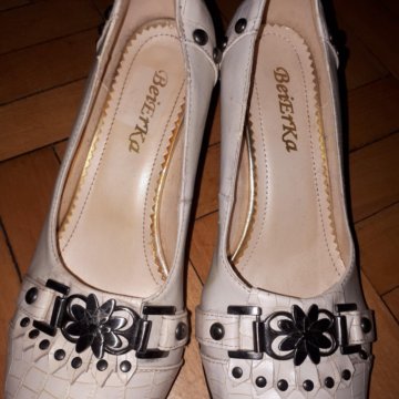 Туфли кремовые 37размер