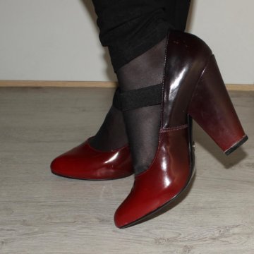 Новые лаковые туфли Queen 38,5 размер, каблук 11см