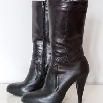 Сапоги на высоком каблуке, натуральная кожа чёрные