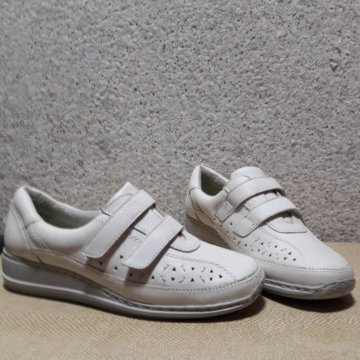 Ботинки для активного отдыха новые