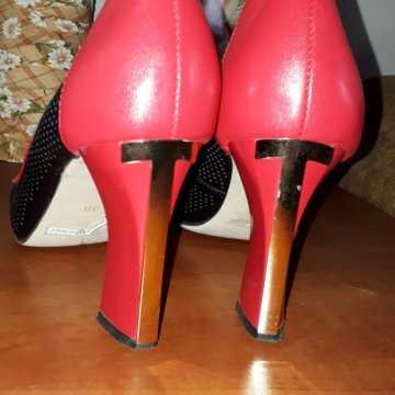 Женские туфли 38 размер.