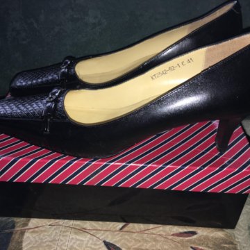 Туфли Фирмы Терволина 40-41 размера Натуральная ко