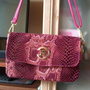 Новая сумочка через плечо