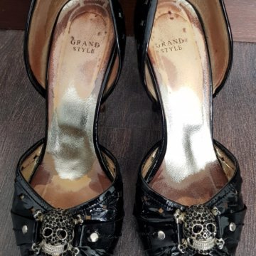 Туфли Grand Style с черепами