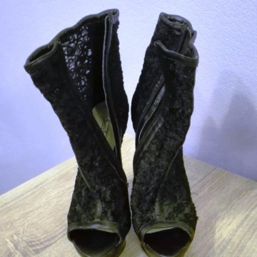 Кружевные ботильоны