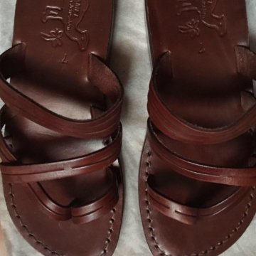 новые шлепанцы