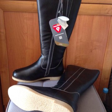 Сапоги зимние. С высоким голенищем.