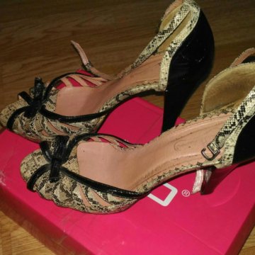 Туфли женские р-р 39