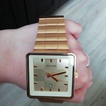 Часы женские новые