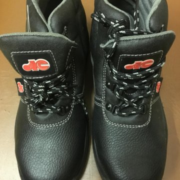 Ботинки женские рабочие.