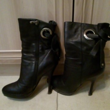 Сапожки натуральна кожа высокий каблук узкий носок