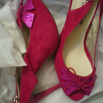 Туфли розовые.