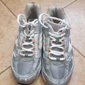 Кроссовки женские 37 размер