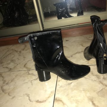 Сапоги лак р 37-38 новые