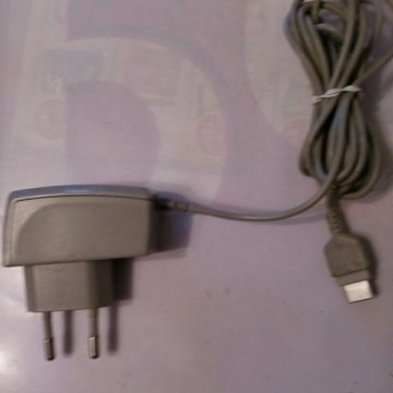 Зарядное Samsung и Apple.
