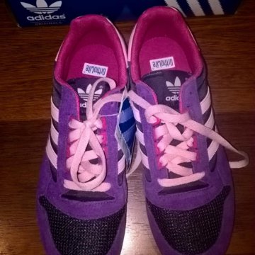 новые кроссовки замшевые ориг. адидас 36