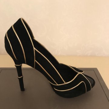 Новые туфли BCBG MAXAZRIA (не ношеные в коробке)