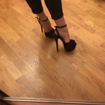 Босоножки женские