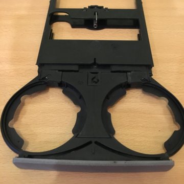 Подстаканник задних пассажиров - Volkswagen Passat B5, 1,6 л, 1998 года своими р