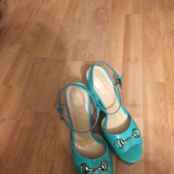 Босоножки Gucci